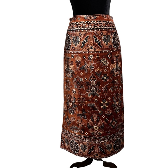 Dresses & Skirts - Vintage Tapestry Rug Carpet Boho Skirt Side Slit And Zipper — Size Small